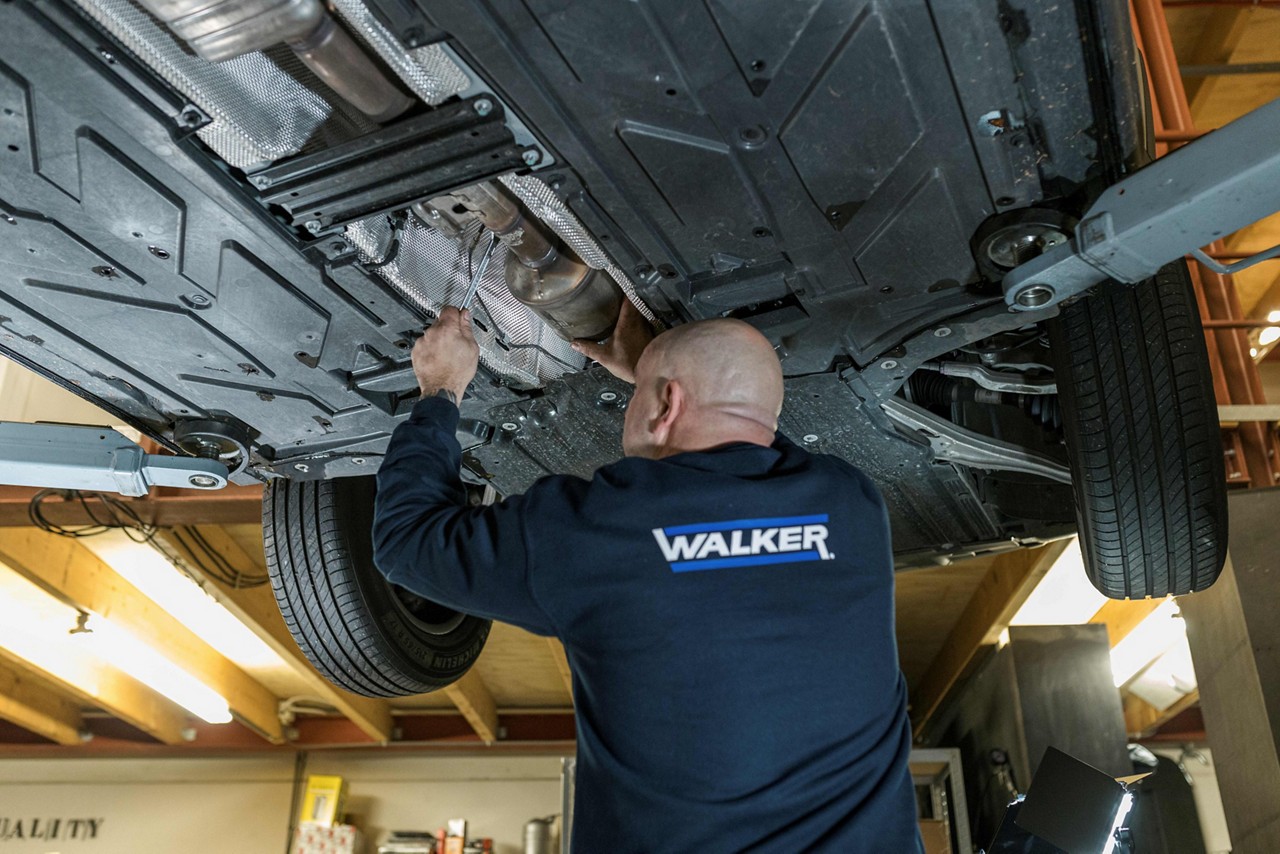 Walker_06_LR Checking DPF in the car